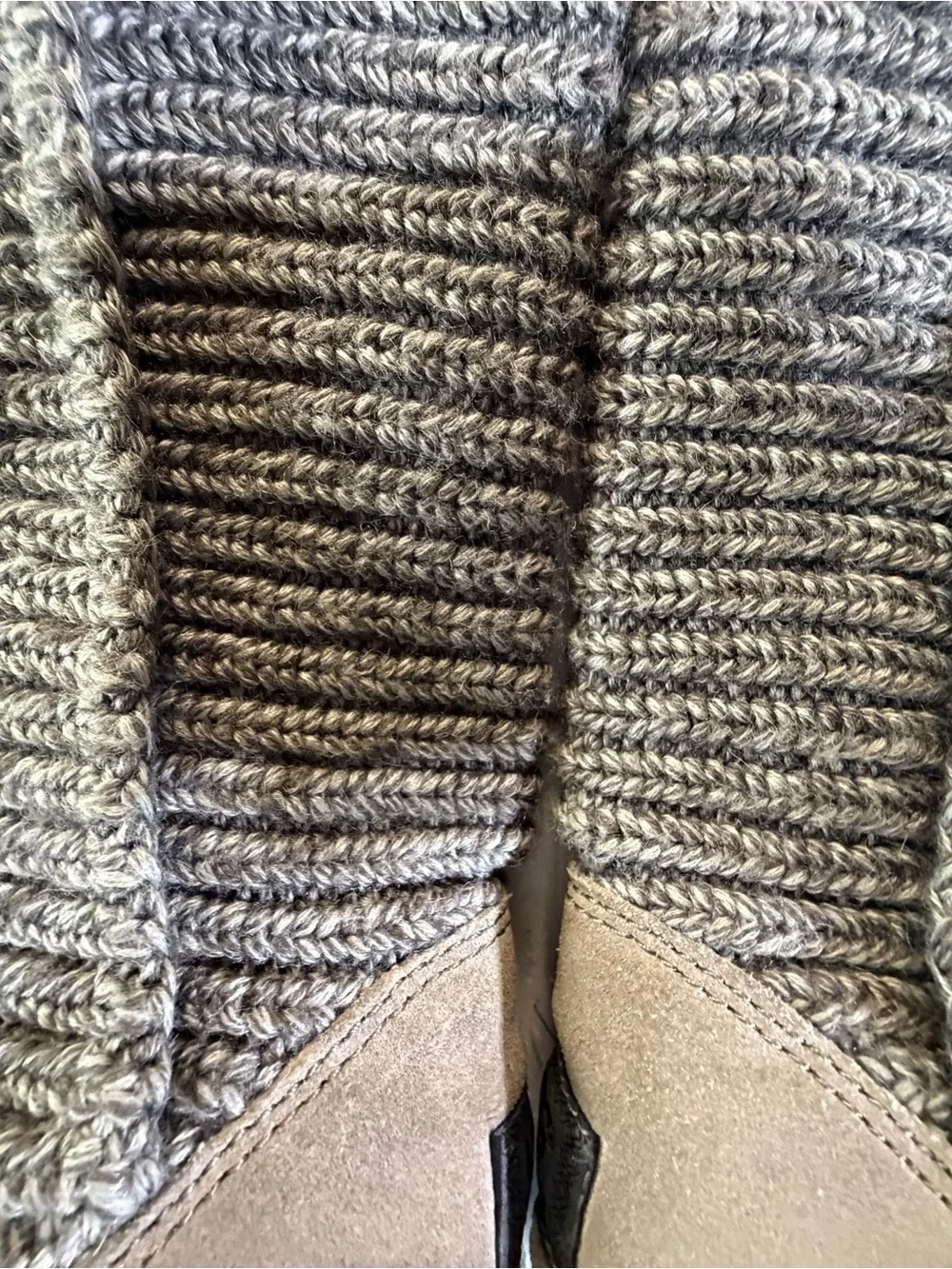 Ugg Women’s Classic Cardy Boots- Size 8